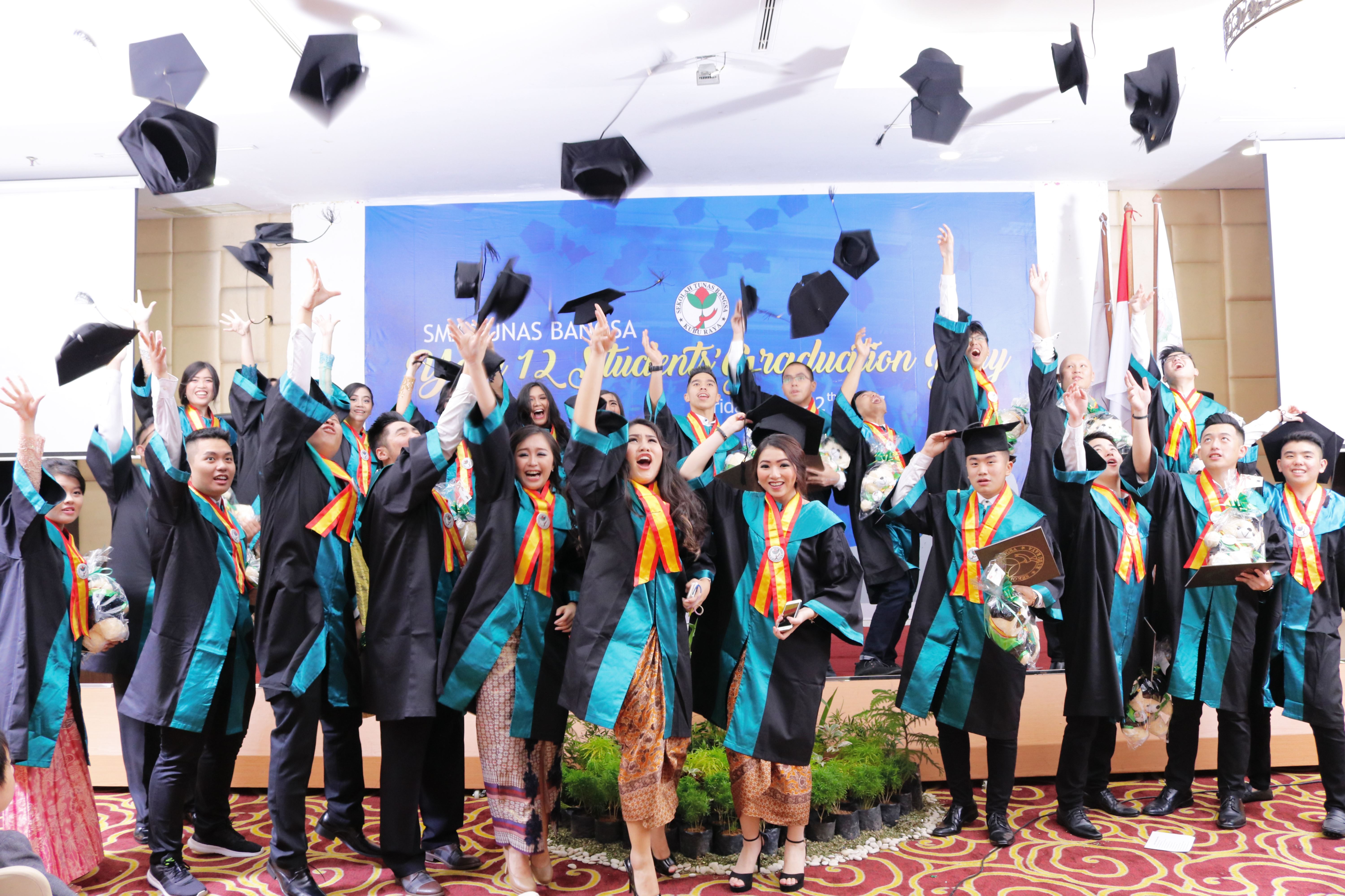 Graduation Day Sekolah Tunas Bangsa 2017