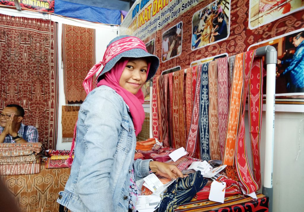 Festival Budaya Pekan Gawai Dayak Siti Mustiani