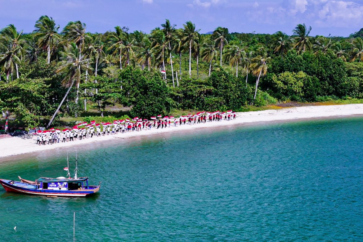 Merayakan Kemerdekaan di Pulau Temajo Mempawah