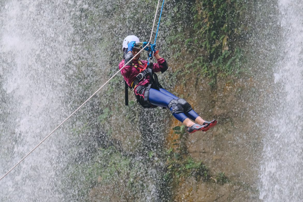 Canyoneering di Riam Sentegung Landak