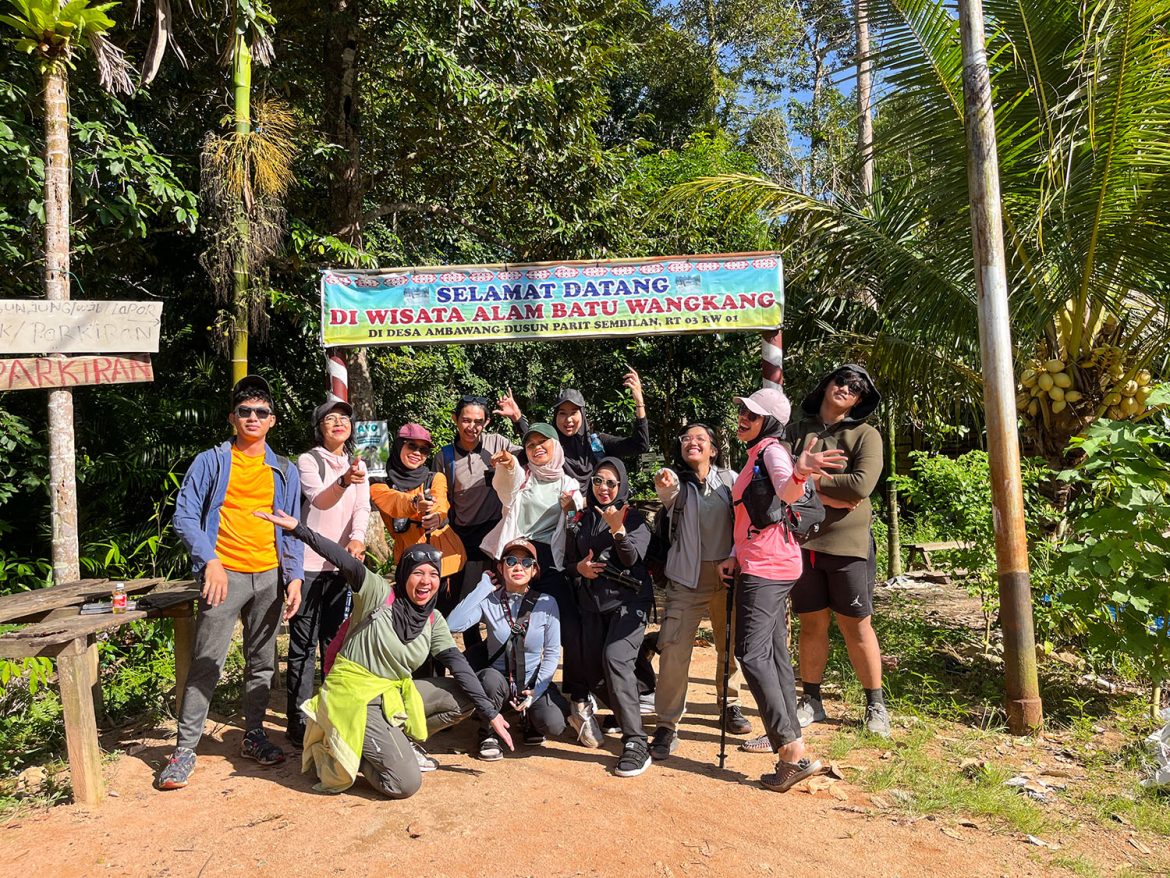 Tektok Pendakian Bukit Batu Wangkang